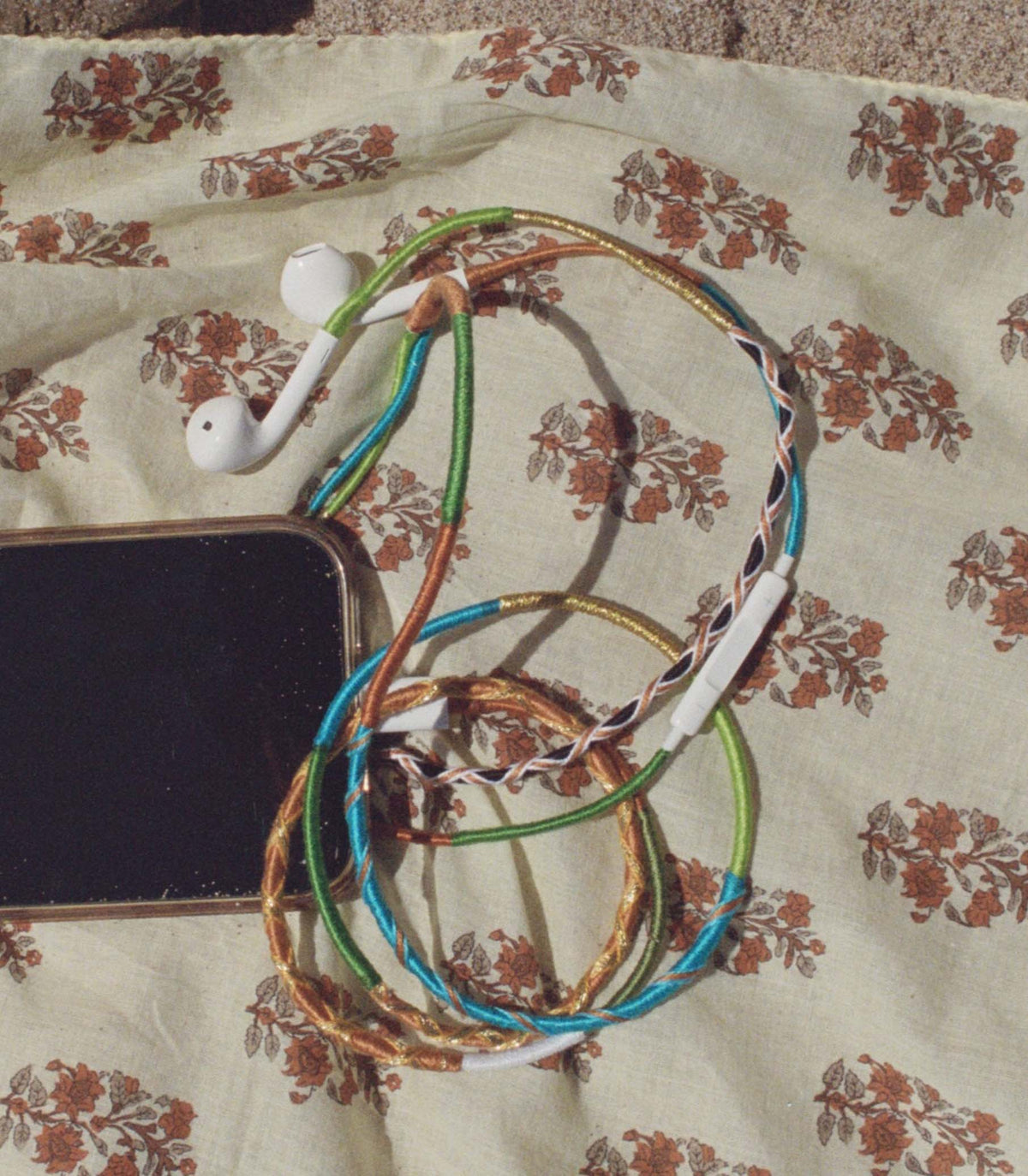 Le Pom Pom & Dôen Headphones -- Cadiz Collage