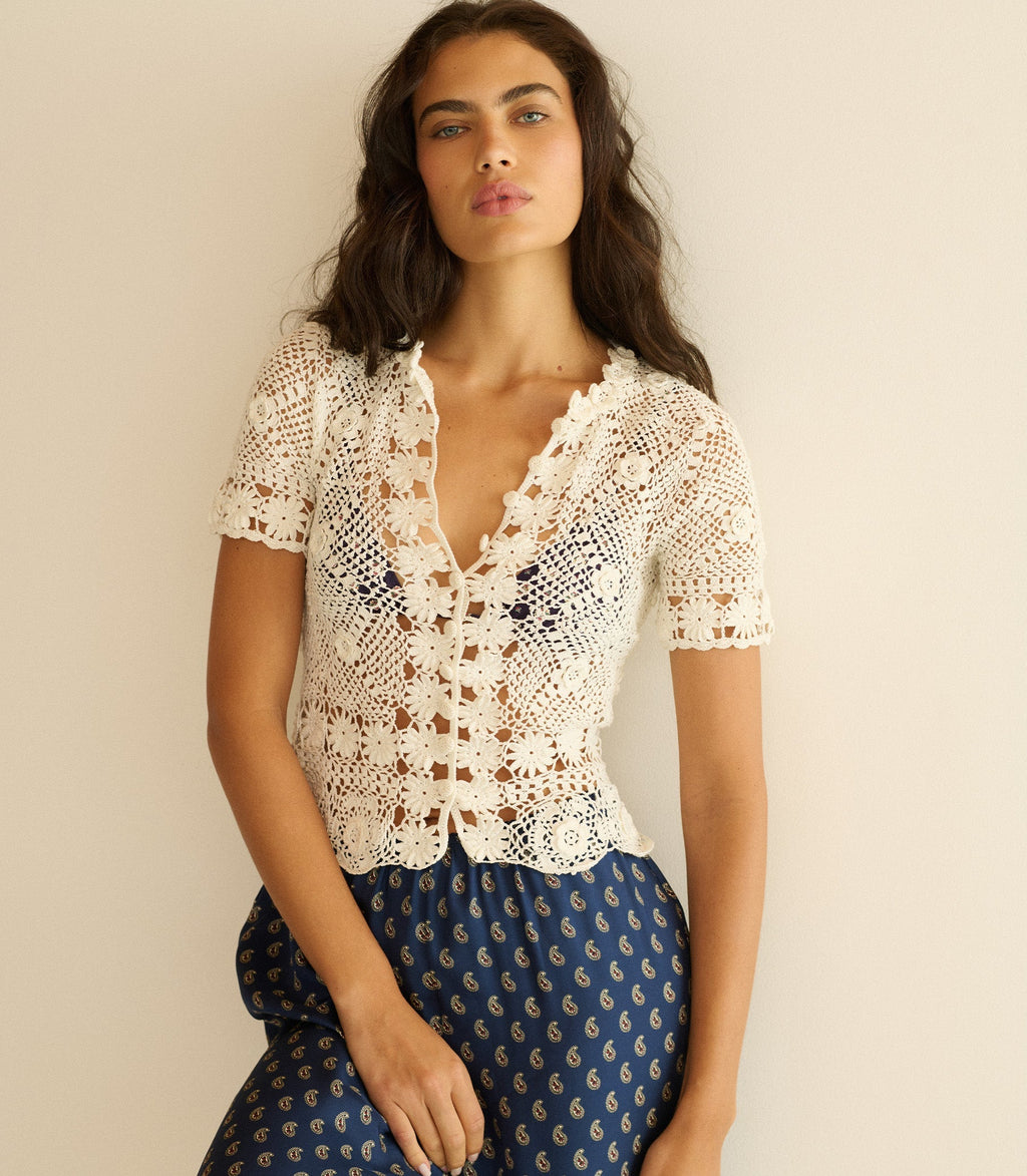 Chrysanthe Top -- Pearl
