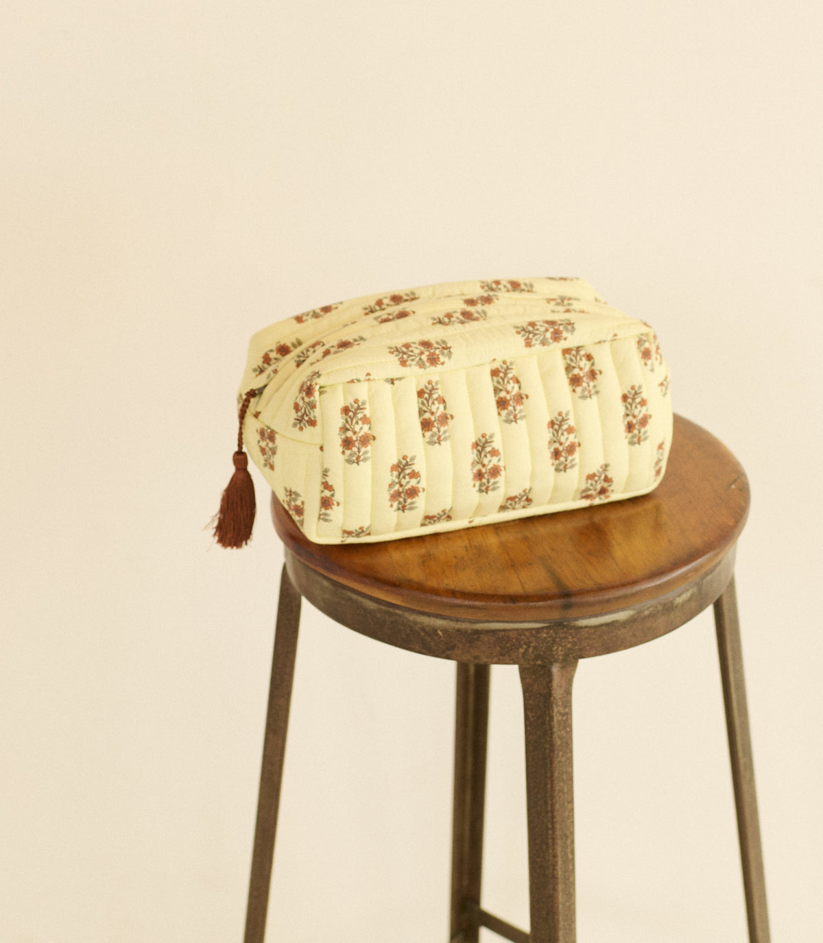 Cici Pouch -- Dandelion Grove
