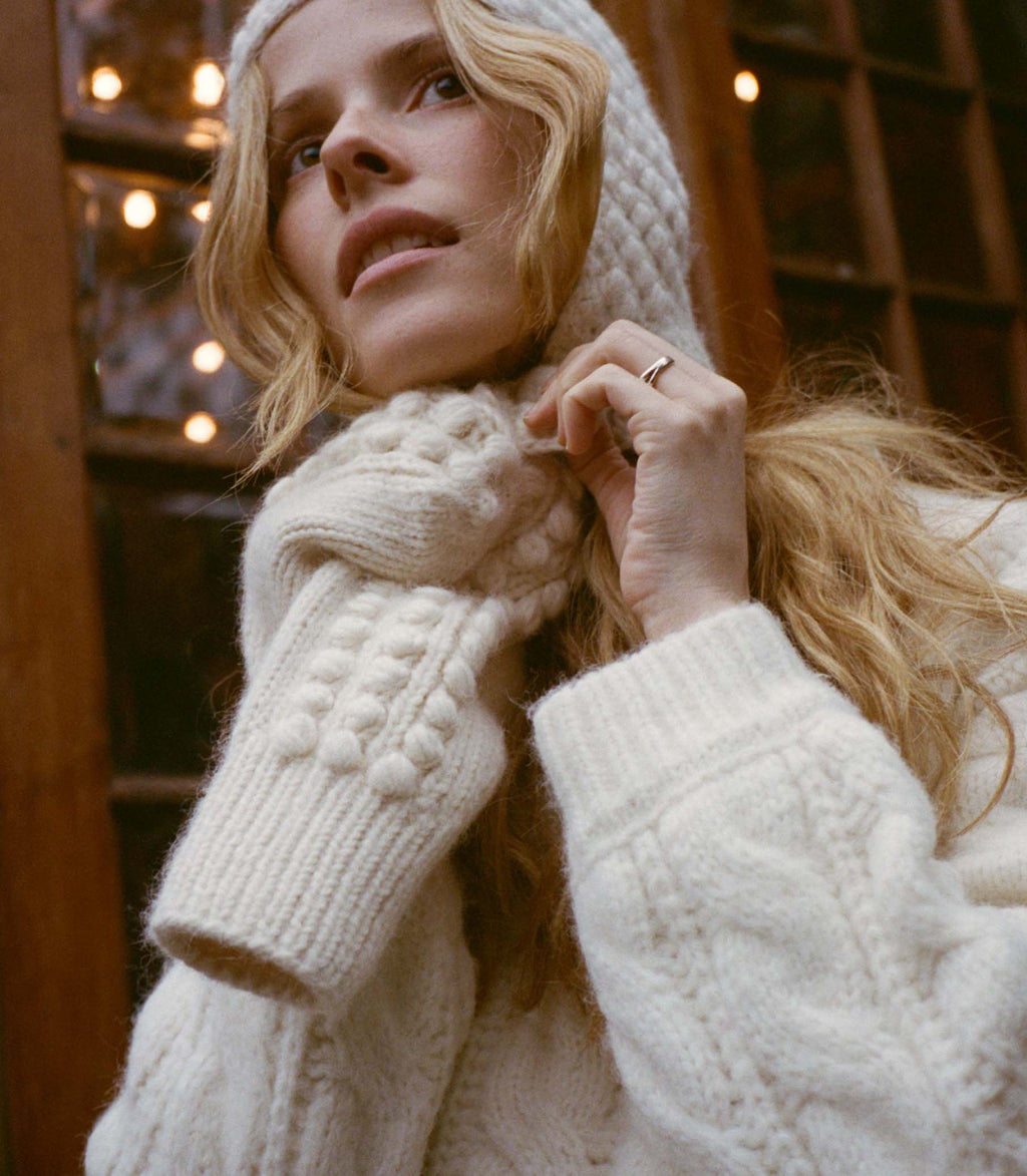 Deneige Hat -- Ivory